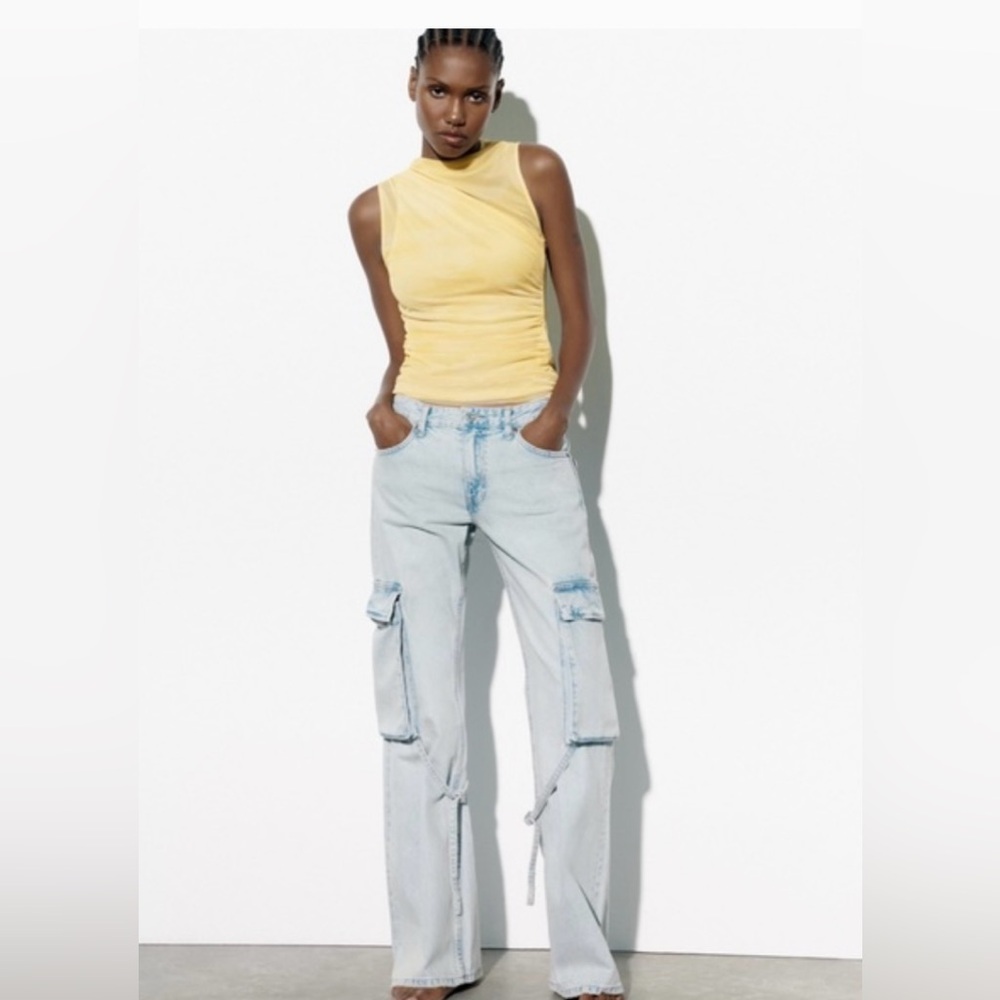 Zara MID -RISE TRF CARGO JEANS (Light Wash)